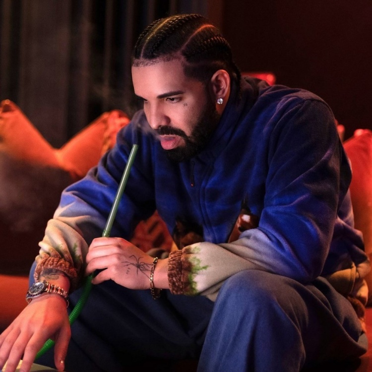 Drake新歌炮轰詹姆斯:靠换队成就生涯,称自己才是真男人