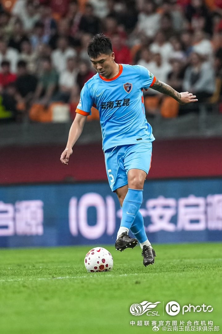 重庆铜梁龙0-1云南玉昆:韩子龙头槌定音,西南德比玉昆客场占先机 重庆铜梁龙0-1云南玉昆:韩子龙头槌定音,西南德比玉昆客场占先机