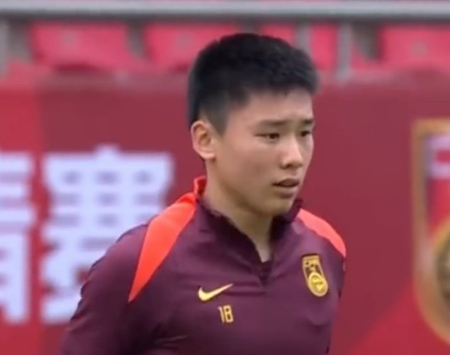 谢初筠随斯图加特U19捧德国青年杯 土伦杯将战沙特 谢初筠随斯图加特U19捧德国青年杯 土伦杯将战沙特